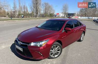 Седан Toyota Camry 2017 в Киеве