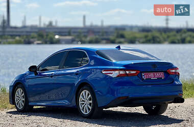 Седан Toyota Camry 2019 в 