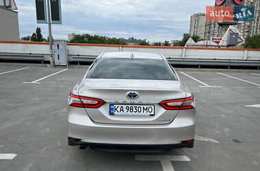 Седан Toyota Camry 2019 в 