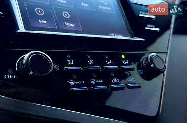 Седан Toyota Camry 2019 в 