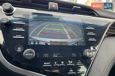 Седан Toyota Camry 2019 в 
