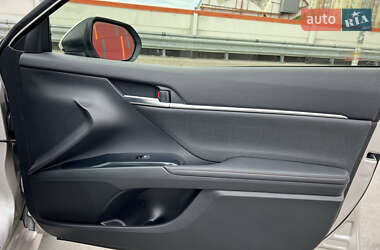 Седан Toyota Camry 2019 в 