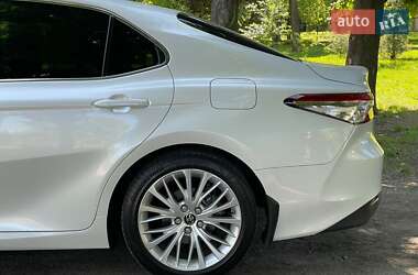 Седан Toyota Camry 2019 в 