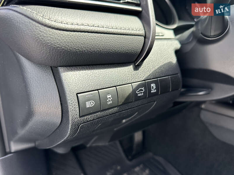 Седан Toyota Camry 2021 в Фастове