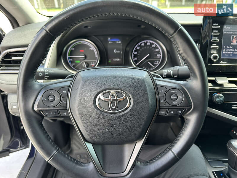 Седан Toyota Camry 2021 в Фастове