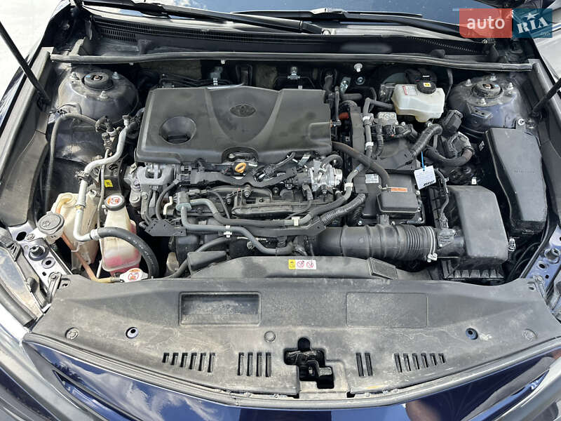 Седан Toyota Camry 2021 в Фастове