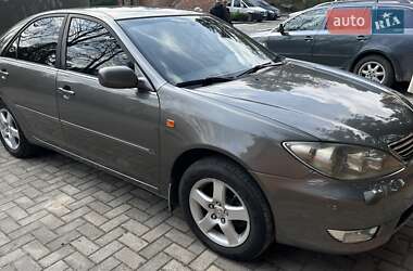 Седан Toyota Camry 2005 в 
