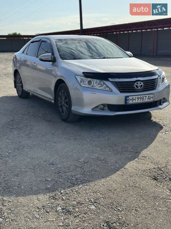 Седан Toyota Camry 2012 в 