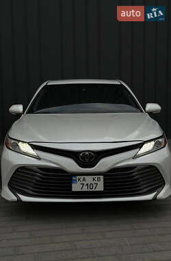 Седан Toyota Camry 2017 в 