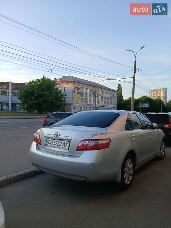 Седан Toyota Camry 2008 в Чернигове
