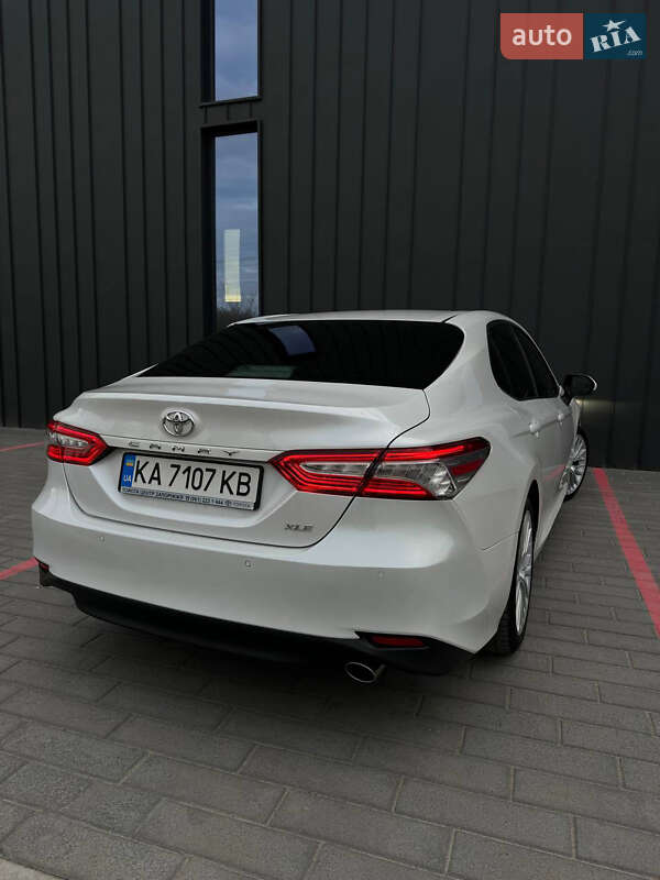 Седан Toyota Camry 2017 в Первомайську