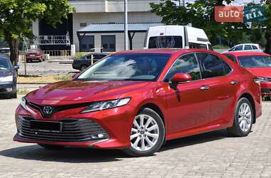 Седан Toyota Camry 2018 в 