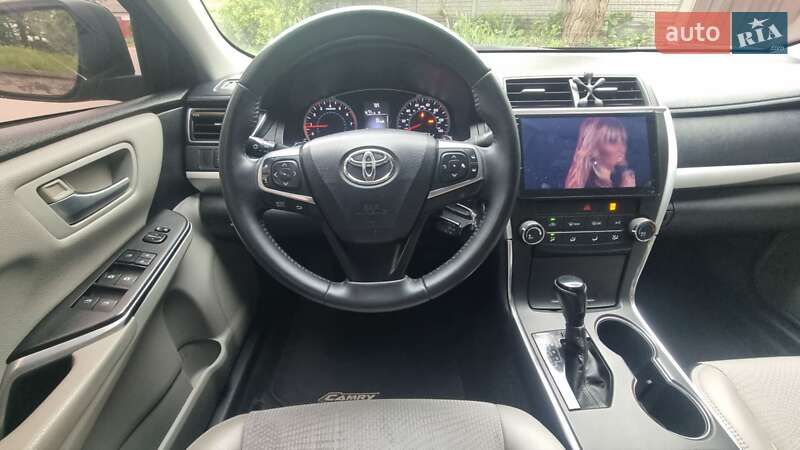 Седан Toyota Camry 2015 в Киеве