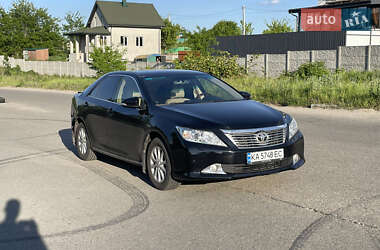 Седан Toyota Camry 2012 в Киеве