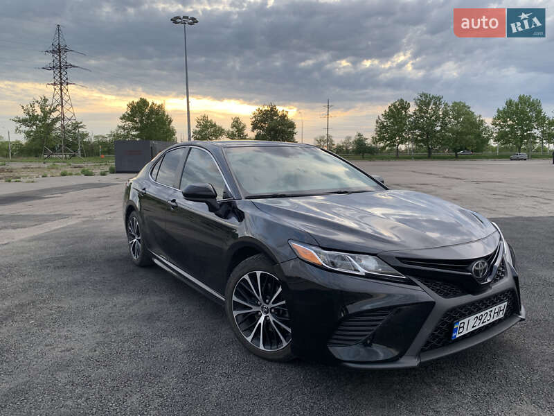 Toyota Camry 2018