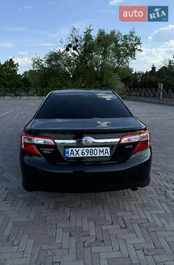 Седан Toyota Camry 2013 в Харькове