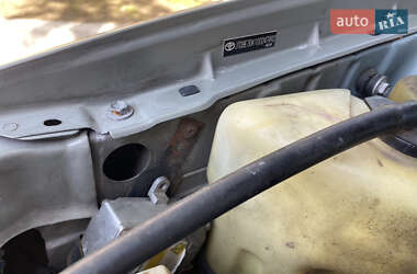Седан Toyota Camry 2004 в 