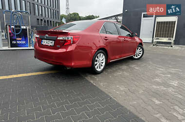 Седан Toyota Camry 2013 в 