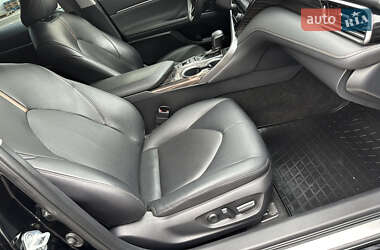 Седан Toyota Camry 2020 в 
