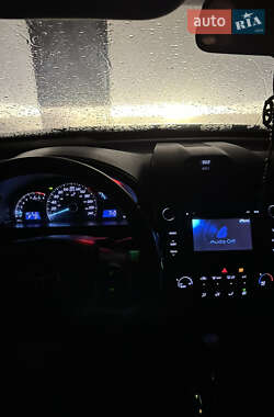 Седан Toyota Camry 2013 в 