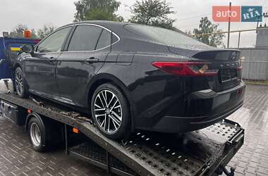 Седан Toyota Camry 2025 в Виннице
