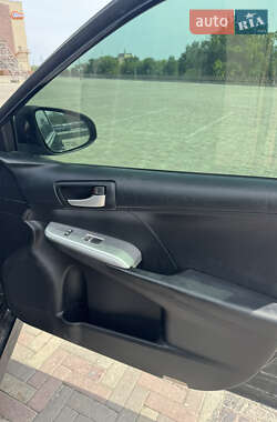 Седан Toyota Camry 2012 в 