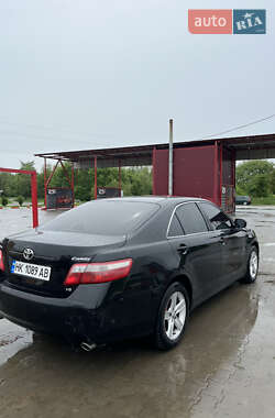 Седан Toyota Camry 2008 в 