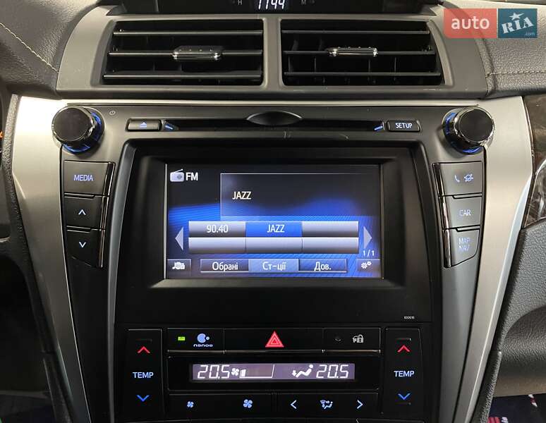 Седан Toyota Camry 2017 в Львові