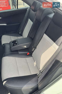 Седан Toyota Camry 2012 в 