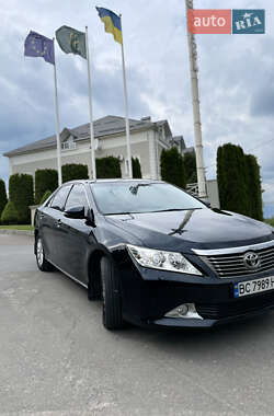 Седан Toyota Camry 2013 в 