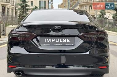 Седан Toyota Camry 2024 в 