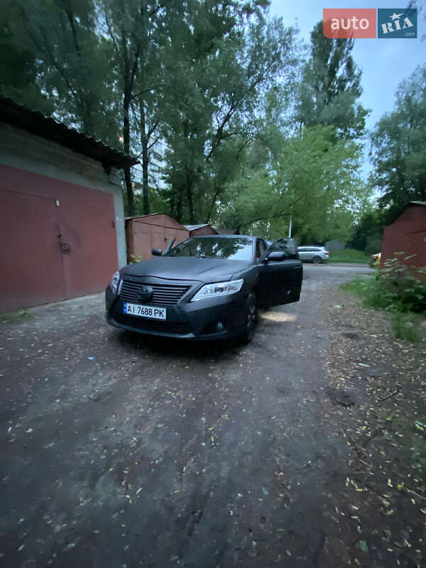 Седан Toyota Camry 2006 в Києві