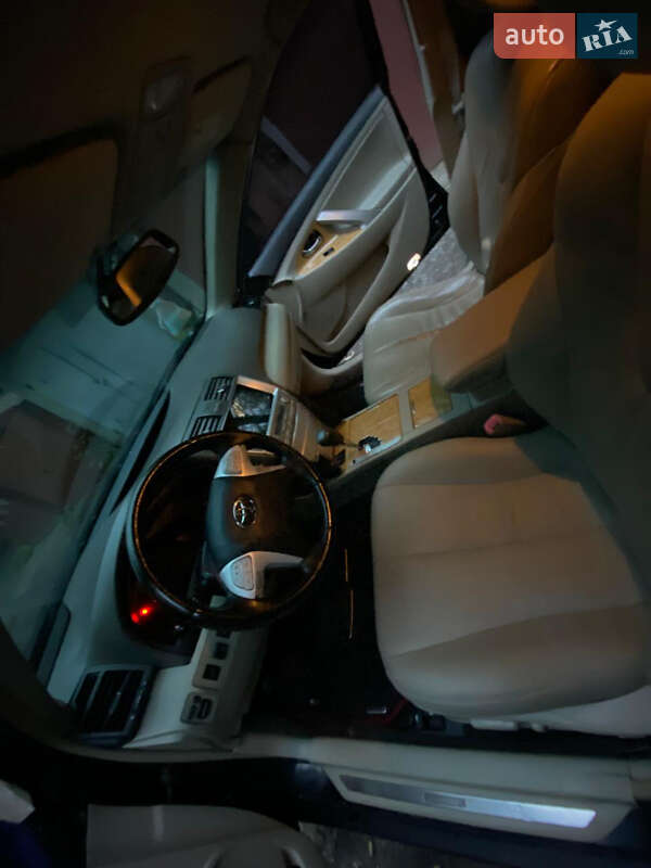 Седан Toyota Camry 2006 в Києві