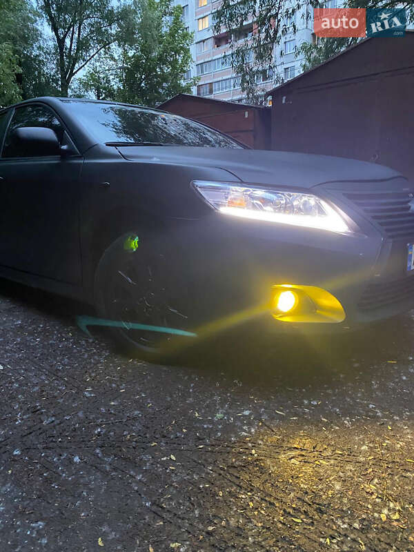 Седан Toyota Camry 2006 в Києві