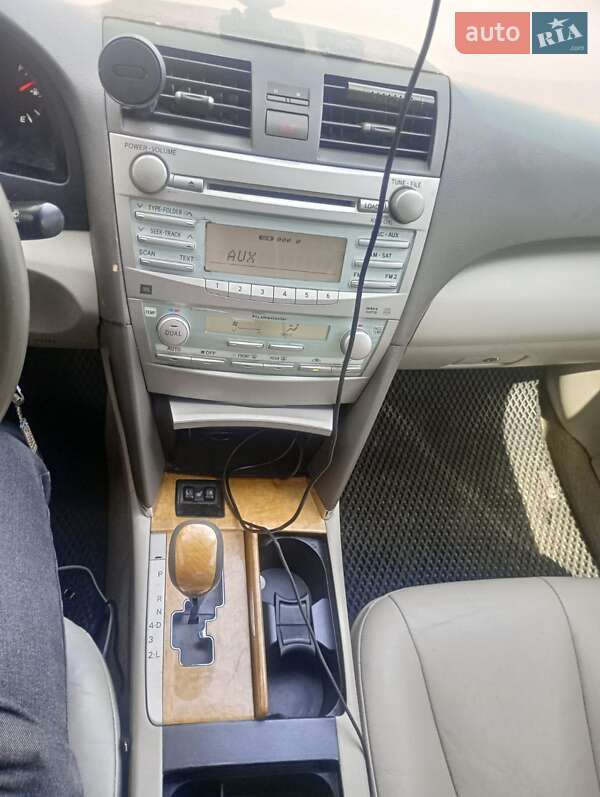 Седан Toyota Camry 2006 в Києві