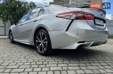 Седан Toyota Camry 2017 в 