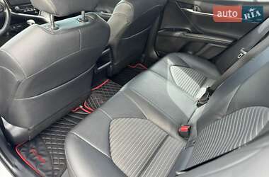 Седан Toyota Camry 2017 в 