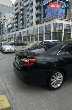 Седан Toyota Camry 2012 в 