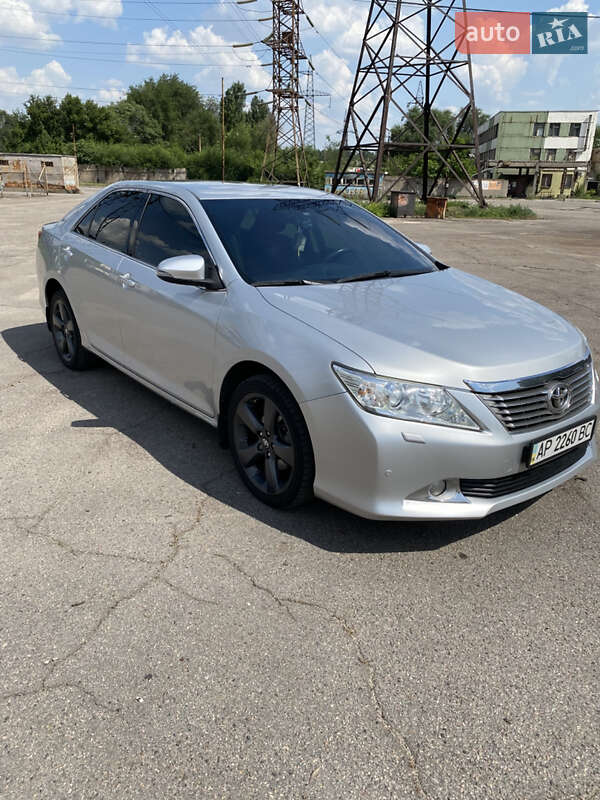 Седан Toyota Camry 2011 в Запоріжжі