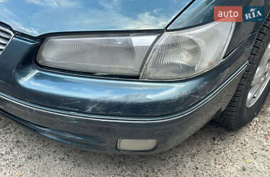 Седан Toyota Camry 1998 в 