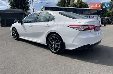 Седан Toyota Camry 2019 в 