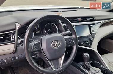 Седан Toyota Camry 2019 в 