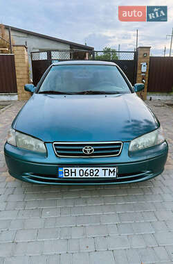 Седан Toyota Camry 2000 в 