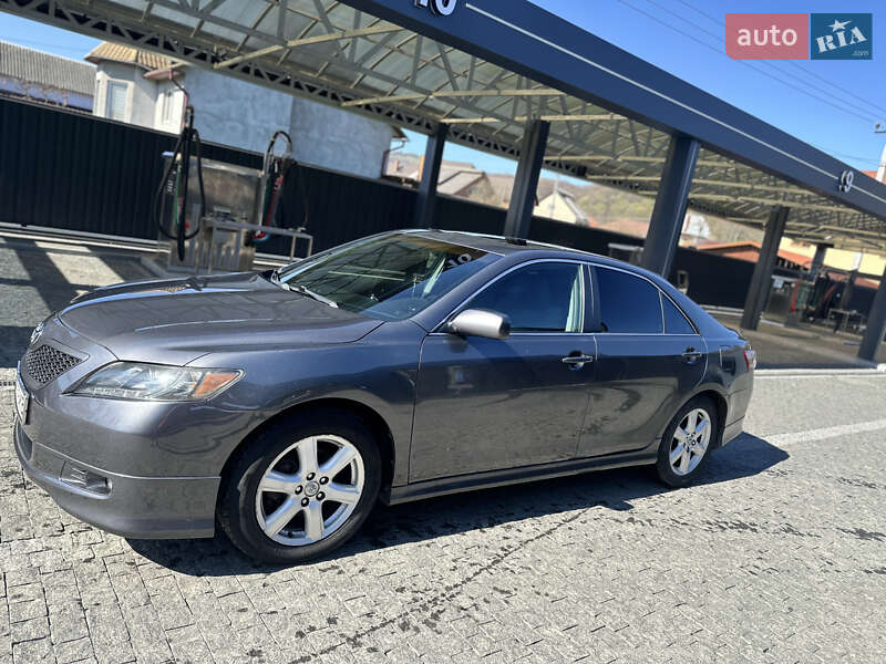 Седан Toyota Camry 2006 в Тячеве
