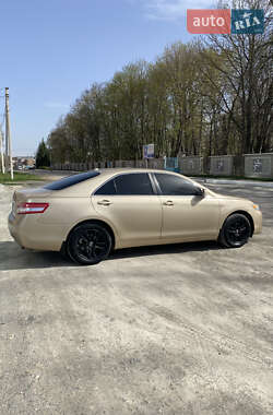 Седан Toyota Camry 2010 в 