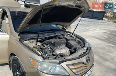 Седан Toyota Camry 2010 в 