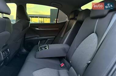 Седан Toyota Camry 2022 в 