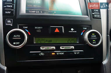 Седан Toyota Camry 2012 в 