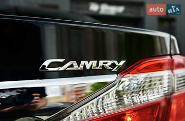 Седан Toyota Camry 2012 в 