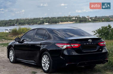 Седан Toyota Camry 2019 в Дніпрі
